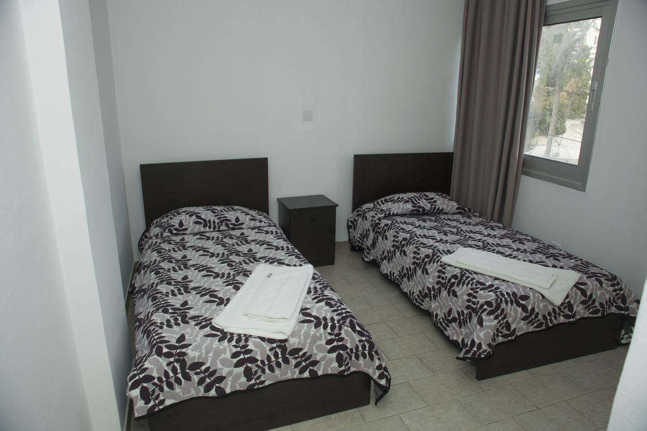 Anemos Apartments Лимасол Экстерьер фото