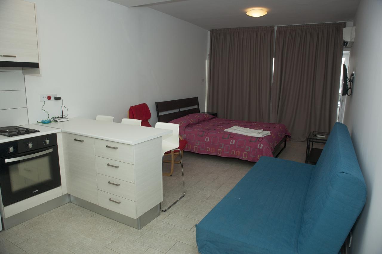 Anemos Apartments Лимасол Экстерьер фото